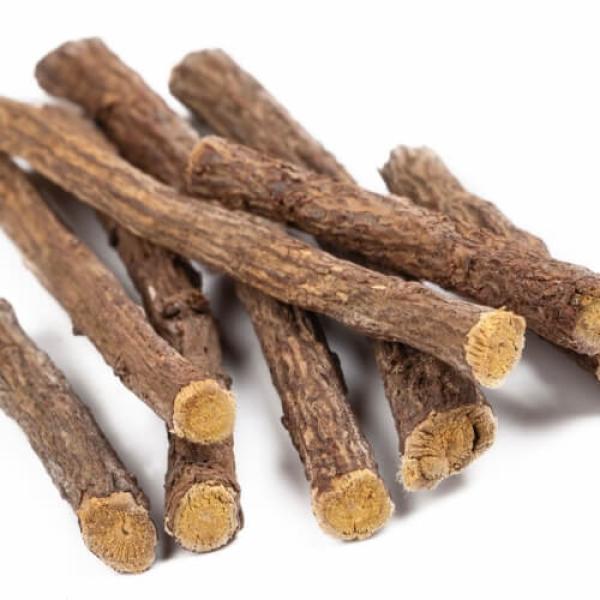 مستخلص عرق السوس المائي